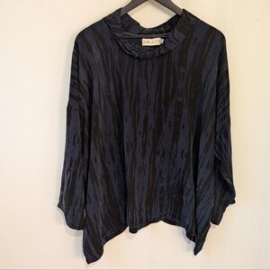 Bodil Women's Blue Black Print Cupro Made in USA Artsy Lagenlook Shirt OS Boxy